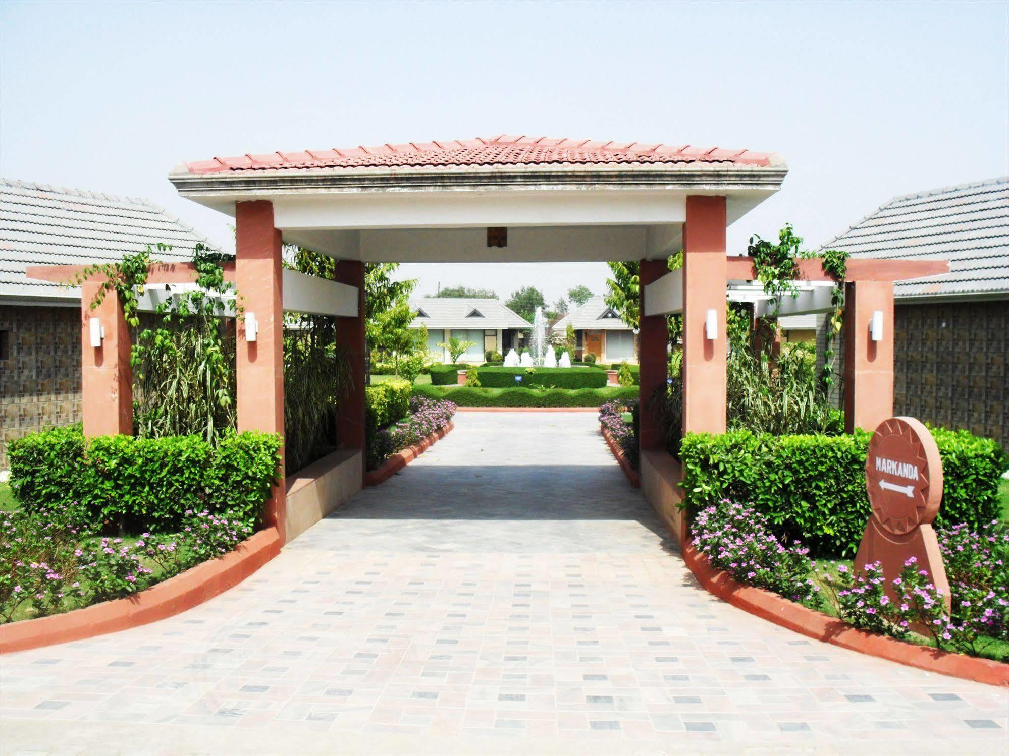 Shri Radha Brij Vasundhara Resort & Spa Govardhan Dış mekan fotoğraf