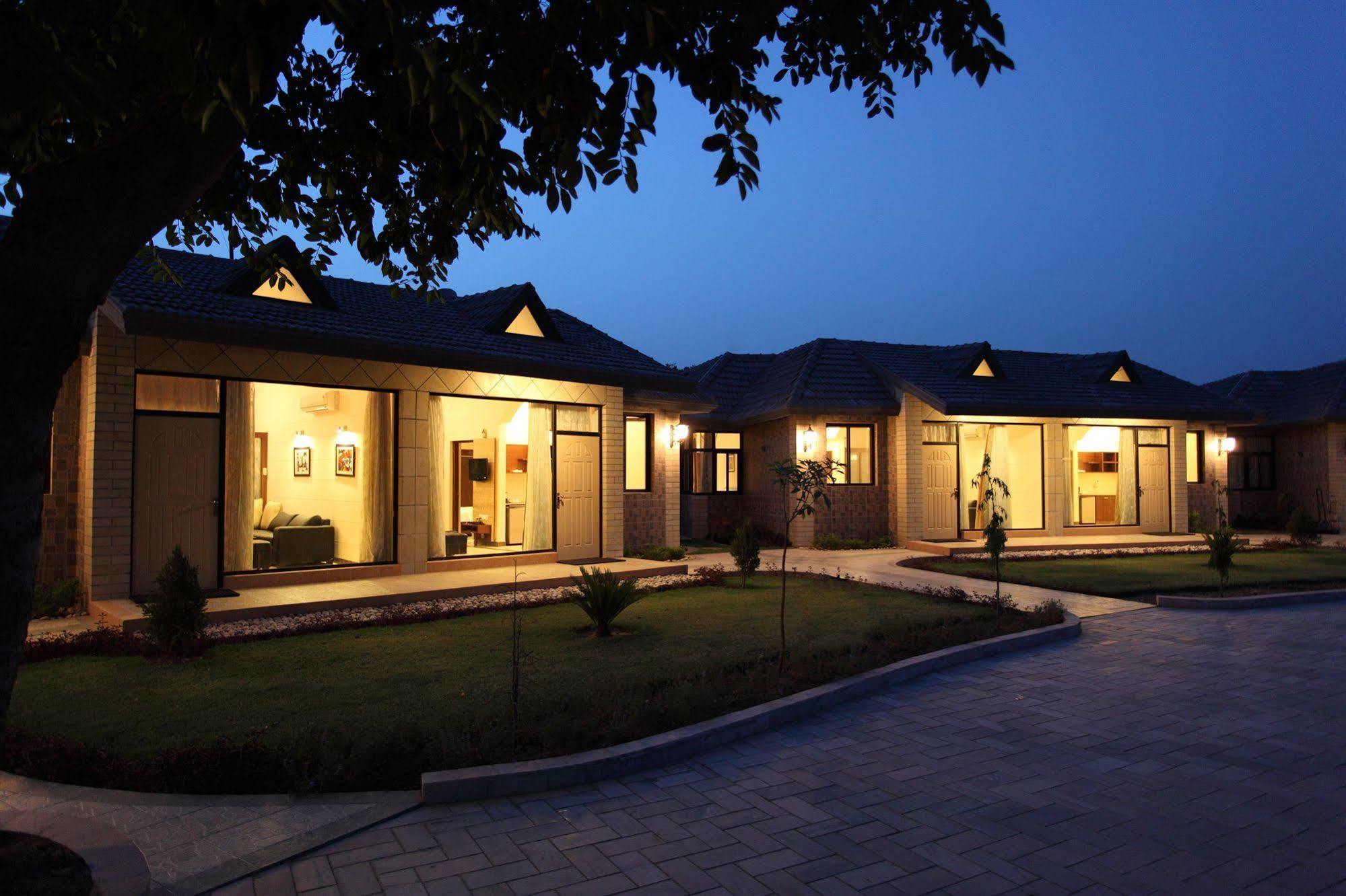 Shri Radha Brij Vasundhara Resort & Spa Govardhan Dış mekan fotoğraf