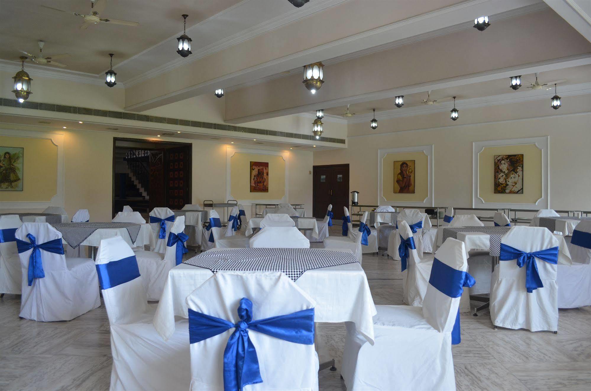 Shri Radha Brij Vasundhara Resort & Spa Govardhan Dış mekan fotoğraf