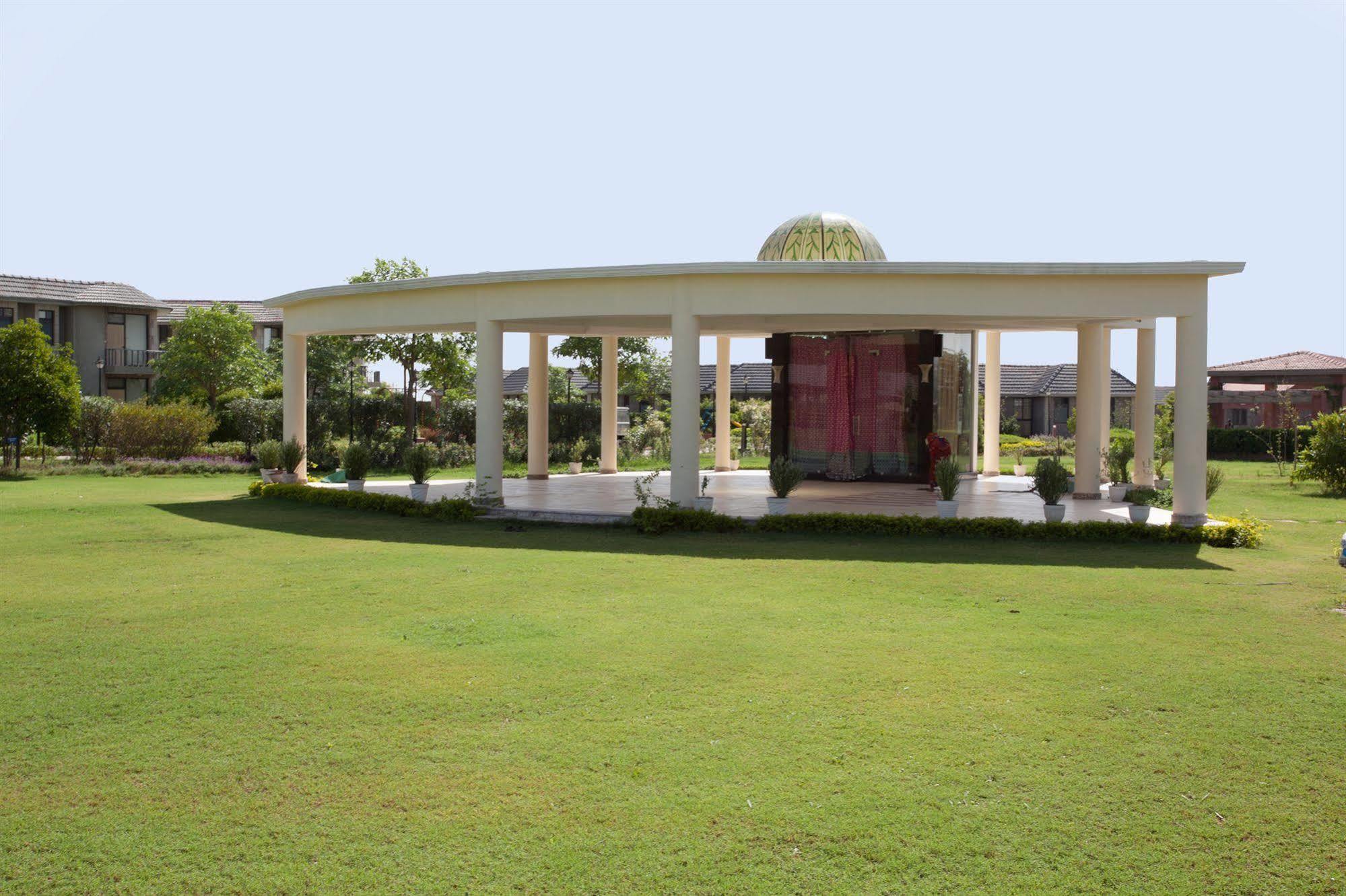 Shri Radha Brij Vasundhara Resort & Spa Govardhan Dış mekan fotoğraf